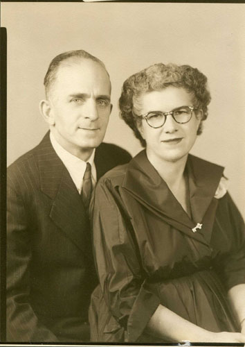 Sarah (Sally) Tremaine Mosier with husband Henry Felix Chenier
Sarah (Sally) Tremaine Mosier avec son épouse Henry Felix Chenier